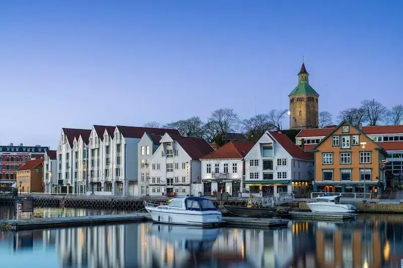 Ile Norwegia ma ludności?