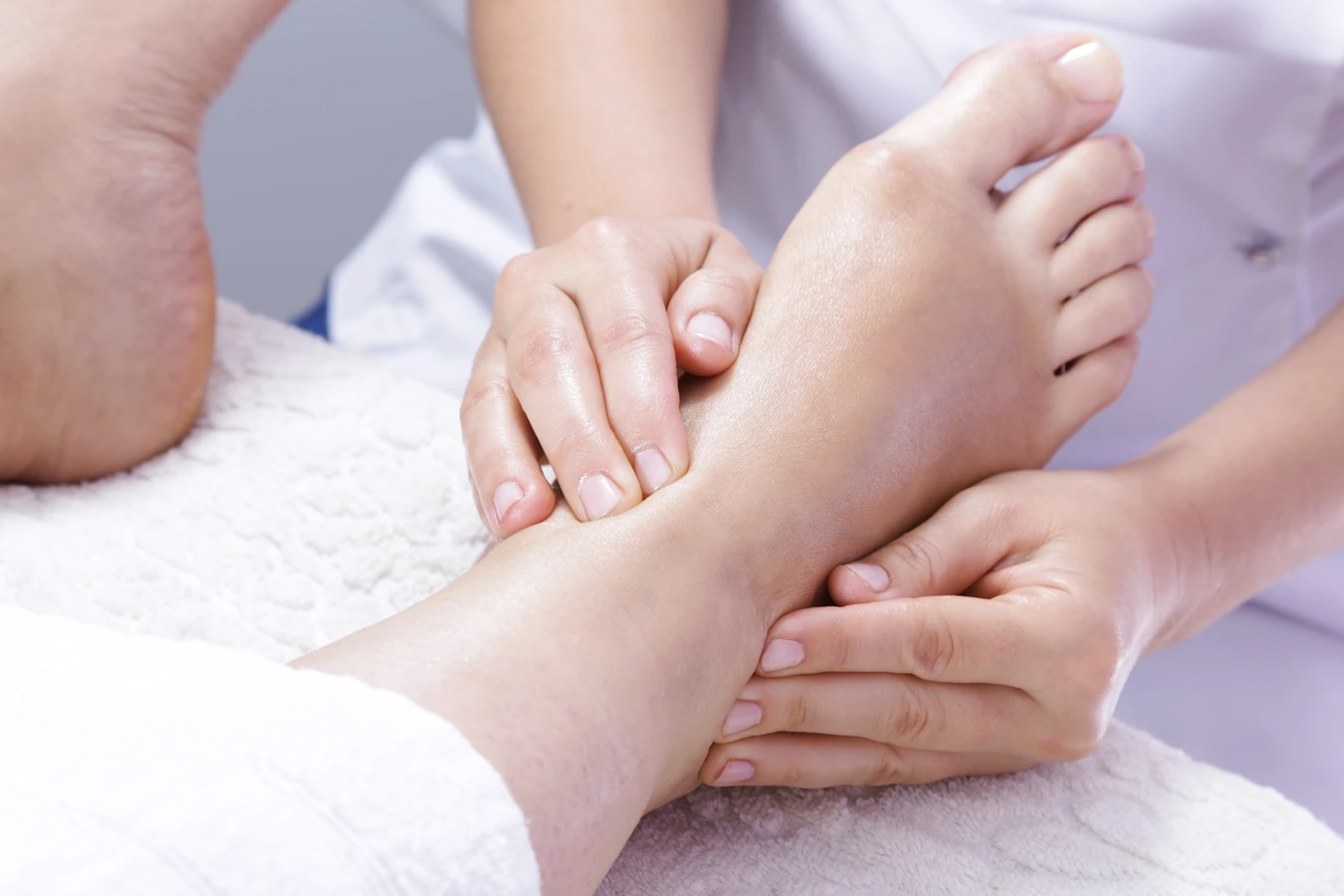  Czym jest pedicure leczniczy oraz na czym dokładnie polega?